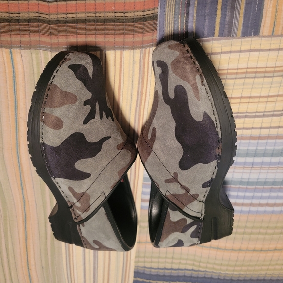 SANITA CAMOUFLAGE CLOGS - Picture 6 of 8